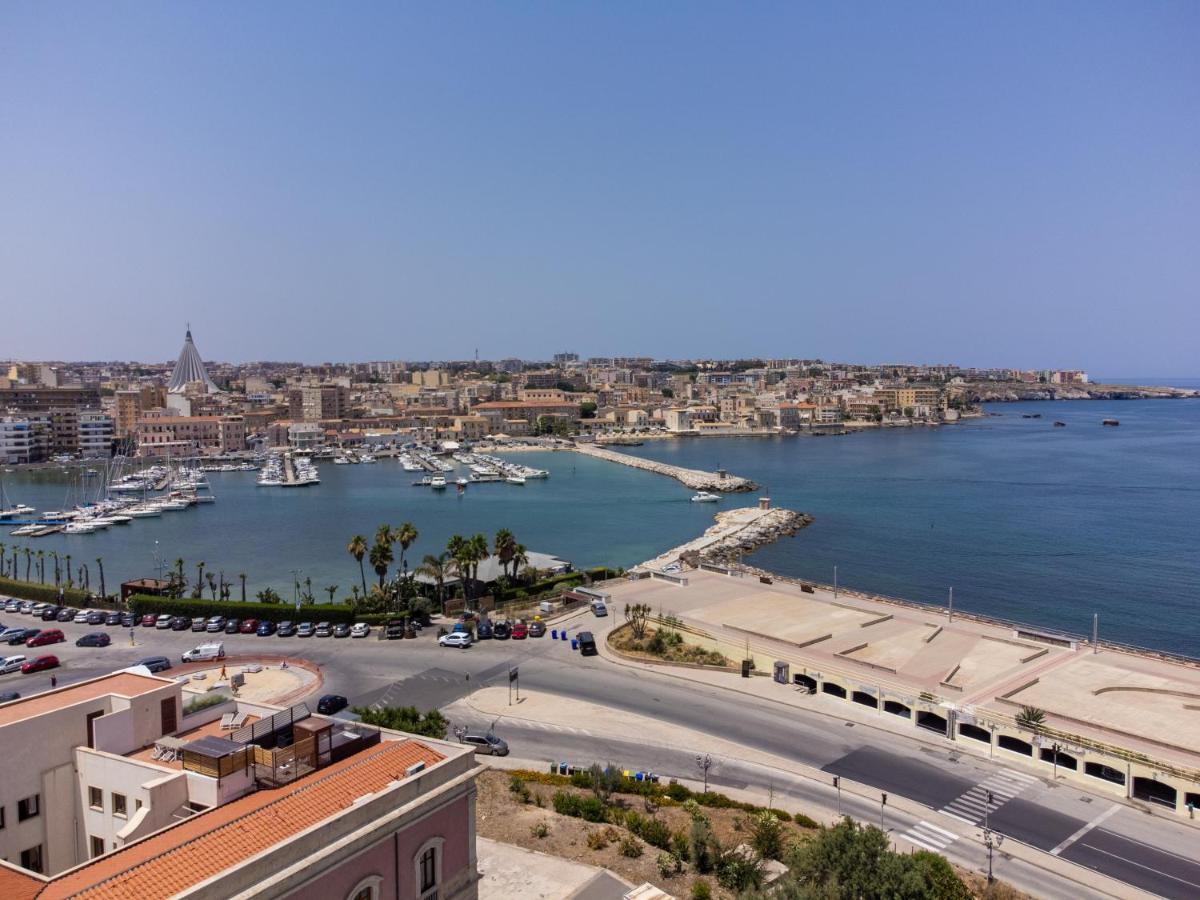La Vacanza Ortigia Сиракуза Екстериор снимка